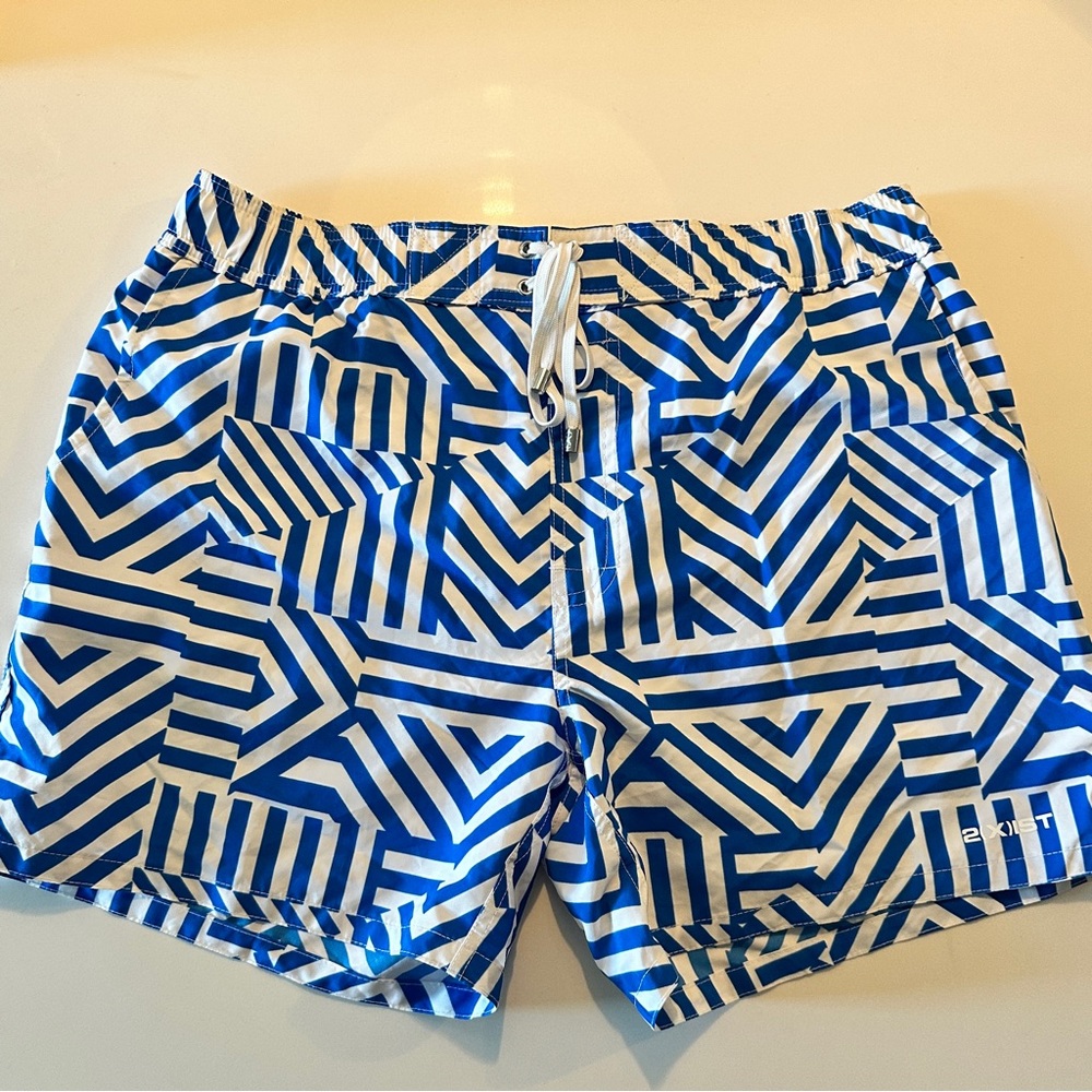 Men's swimwear 2xist Large swim shorts, 5in inseam